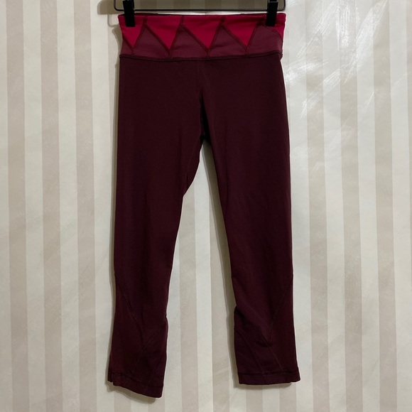 Lululemon Run: inspire crop ll Bordeaux drama - Picture 2 of 5